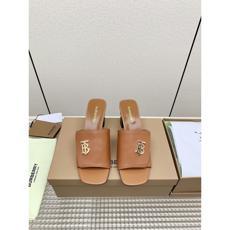 B**rry slippers